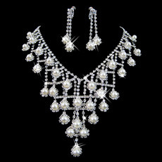Luxious Crystal Earring Necklace Set Wedding Bridal Jewelry Collection