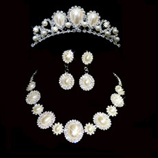 Chic Crystal Earring Necklace Tiara Set Wedding Bridal Jewelry Collection