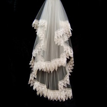 2 Layer Fingertip with Lace Wedding Veil