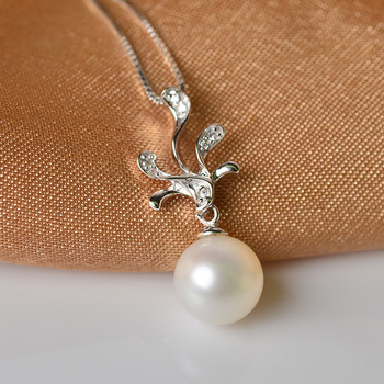 Stunning White Round 8 - 11mm Freshwater Natural Pearl Pendants
