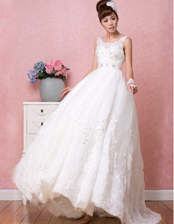 Romantic Appliques Beading A-Line V-back Full Length Tulle Wedding Dresses