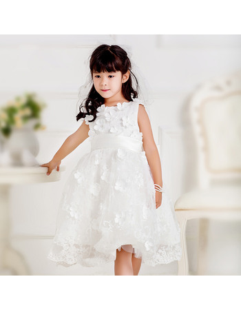Beautiful Ball Gown Bateau Neck Knee Length Lace Flower Girl Dresses with 3D Floral Applique