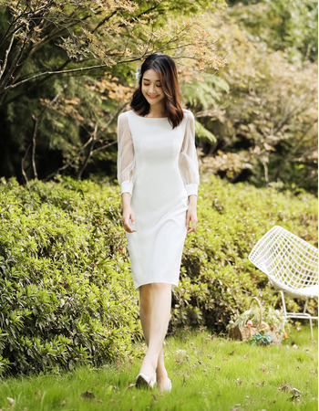 Elegant Simple Knee Length Reception Wedding Dresses with Illusion Sleeves
