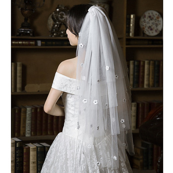 4 Layers Fingertip-Length Tulle with Applique Wedding Veils