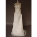 Elegant Strapless Sweep Train Satin Wedding Dresses With Beaded Lace Appliques