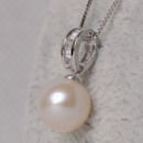 Gorgeous White Round 8.5-10.5mm Freshwater Natural Pearl Pendants