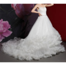 Romantic Crystal Beading Chapel Train Sweetheart Wedding Dresses with Ruffled Tiered Skirt