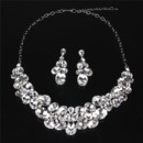 Graceful Stunning Twinkling Rhinestone Necklace and Earrings Set